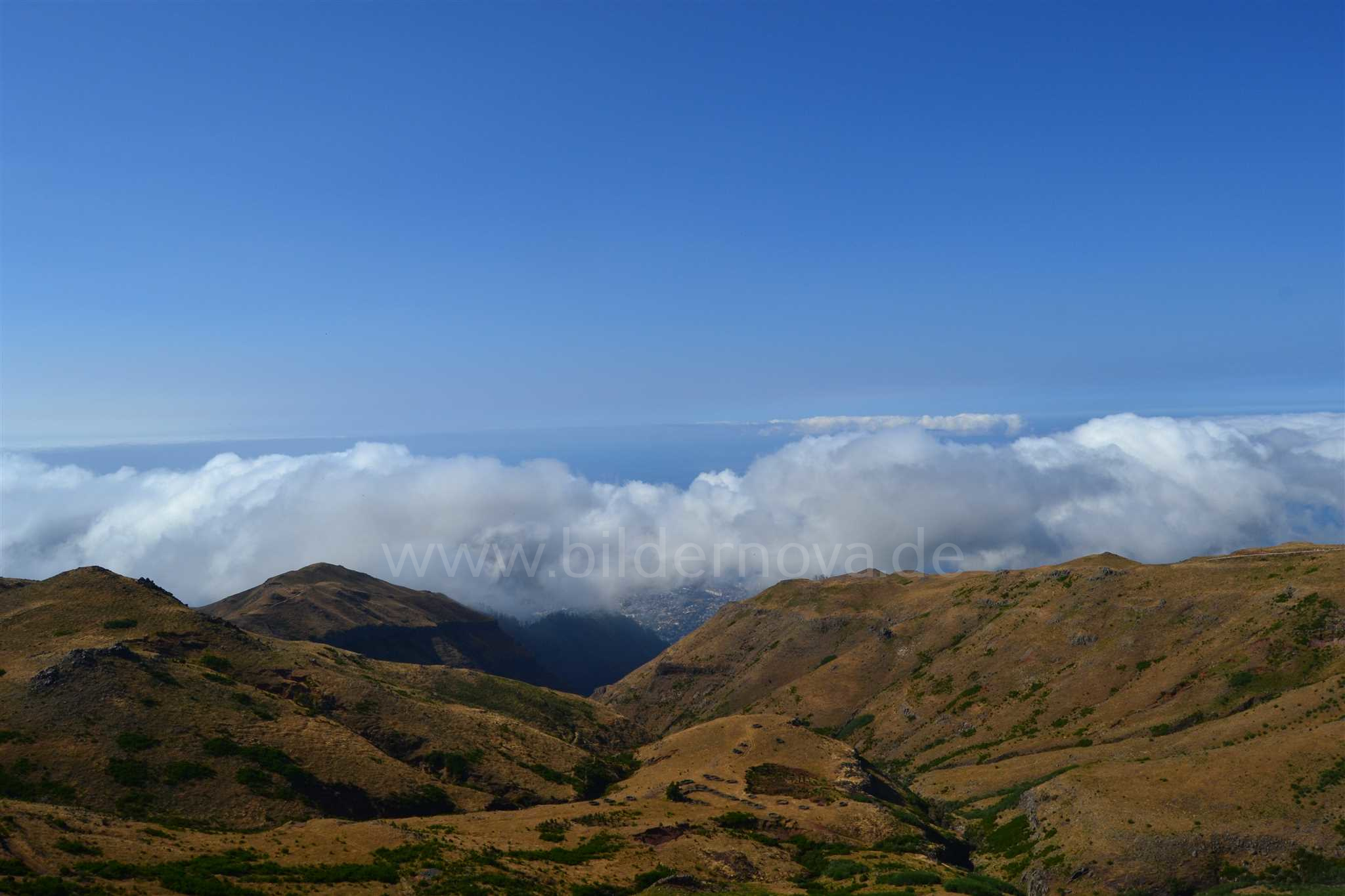 Über den Wolken von Madeira/Portugal (ID: 000049)